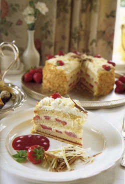 Strawberry Kirsch Cake