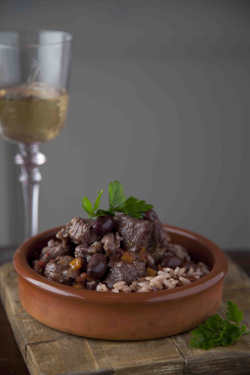 Tuscan Lamb With Olives And Thyme