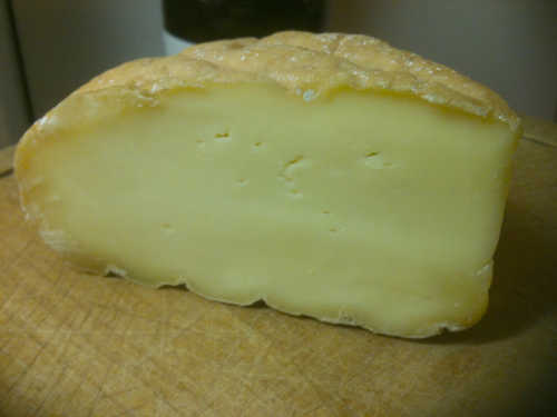 Knockdrinna Brewers Gold Cheese