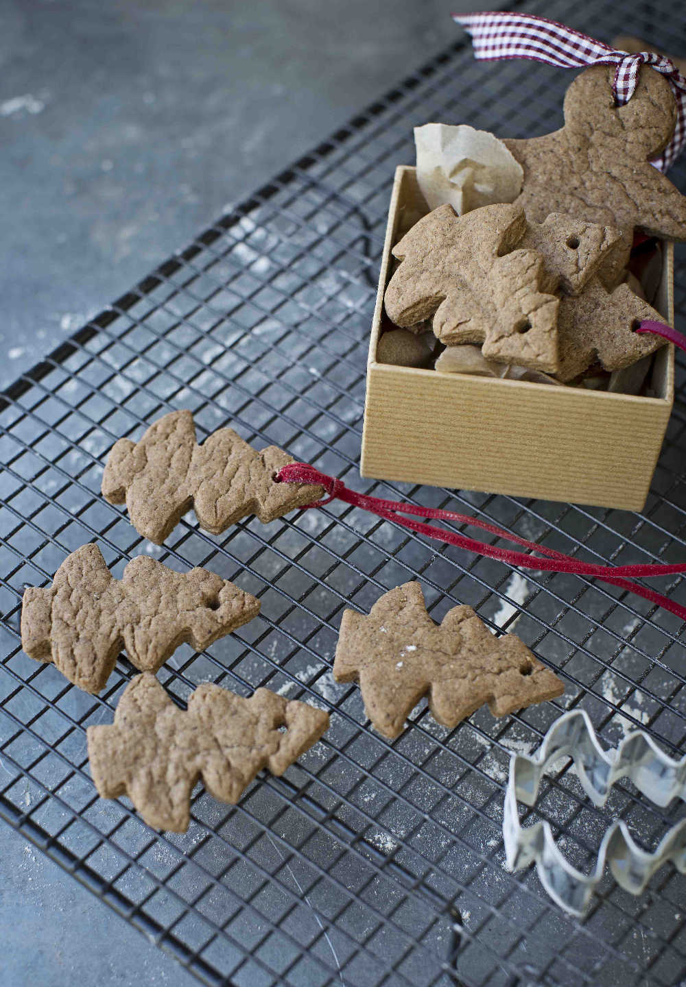 Speculoos Biscuit Tree Decorations