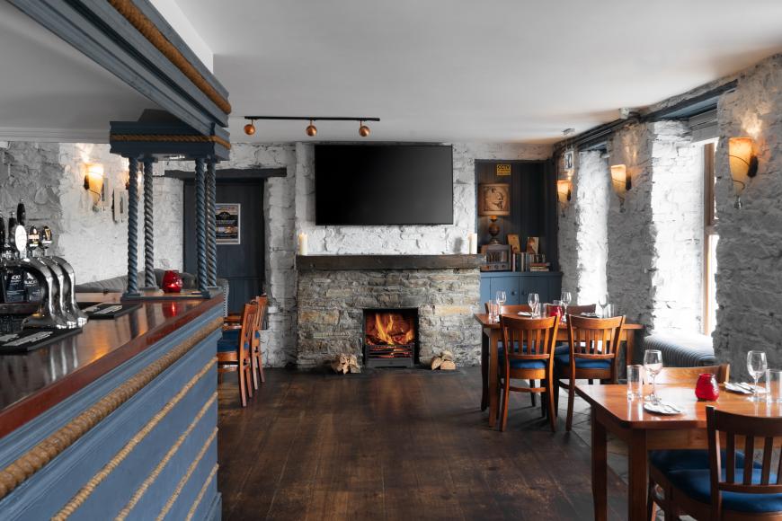 Roberts Cove Inn