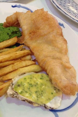 Fish in Beer Batter with Chips and Tartare Sauce