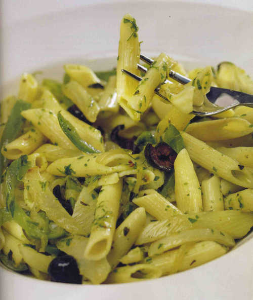 Penne with fennel, green peppers, olives and roasted garlic-parsley oil
