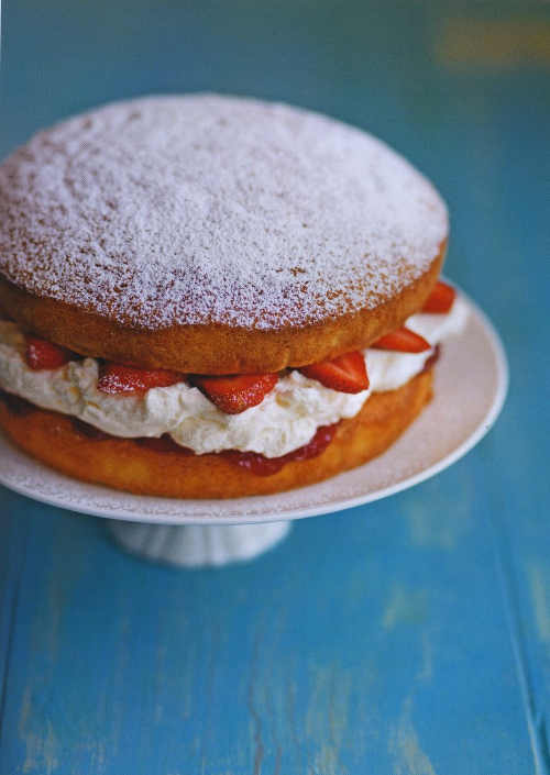 Victoria Sponge with Strawberries