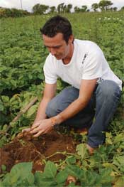 Chef Kevin Dundon digging potatoes